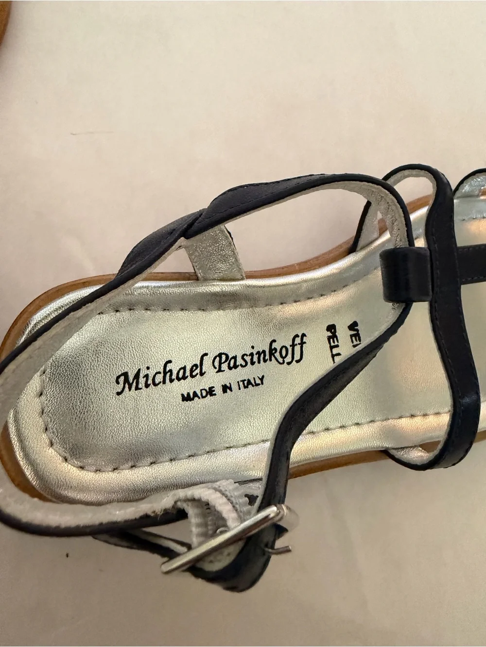 michael pasinkoff black t‑bar